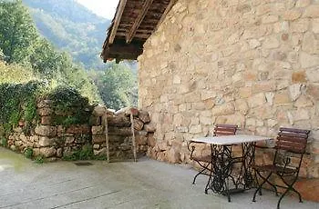 Casas Rurales La Tahona De Besnes Otel