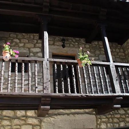 Otel Casas Rurales La Tahona De Besnes Alles