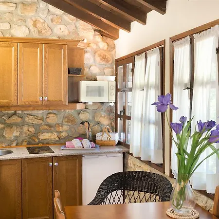 Casa rural Complejo Rural La Tahona De Besnes