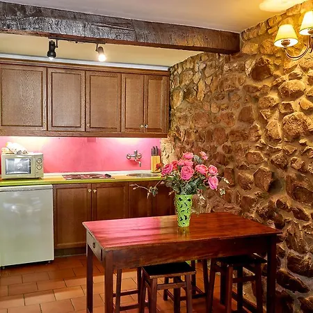 Casas Rurales La Tahona De Besnes Otel *