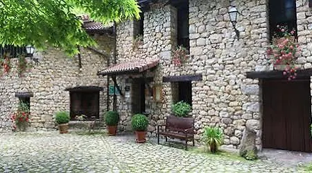 Otel Casas Rurales La Tahona De Besnes